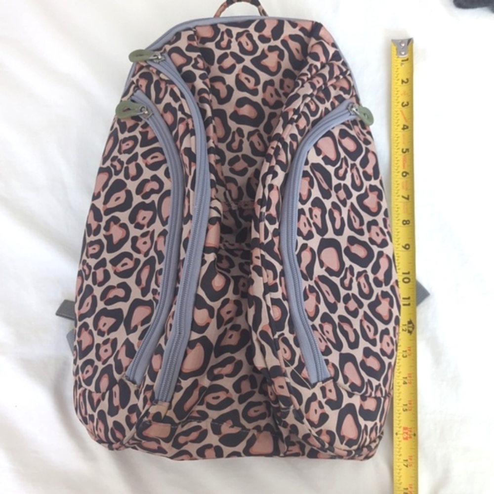 🌿LEOPARD PRINT BACKPACK🌿 - Picture 12 of 14